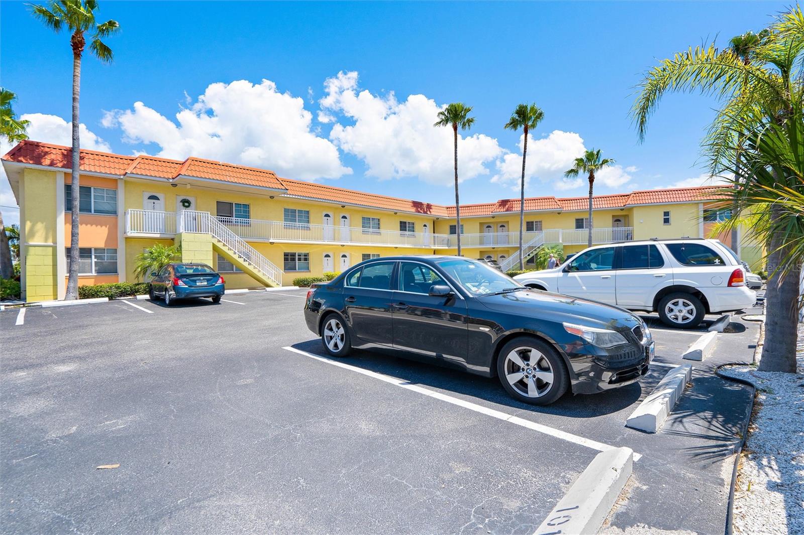 Image 2 of 25 For 4103 Gulf Boulevard 201