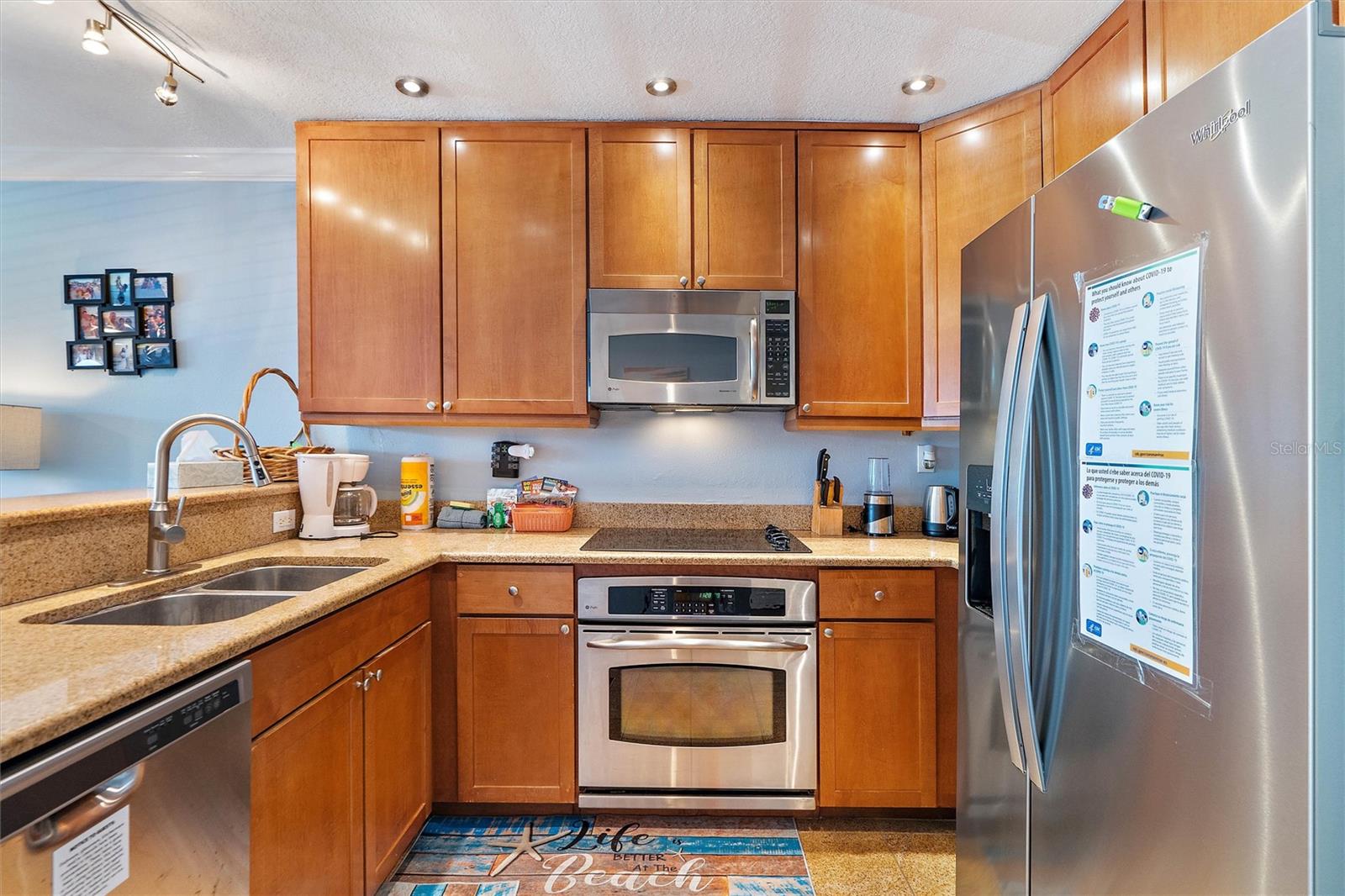 Image 8 of 25 For 4103 Gulf Boulevard 201