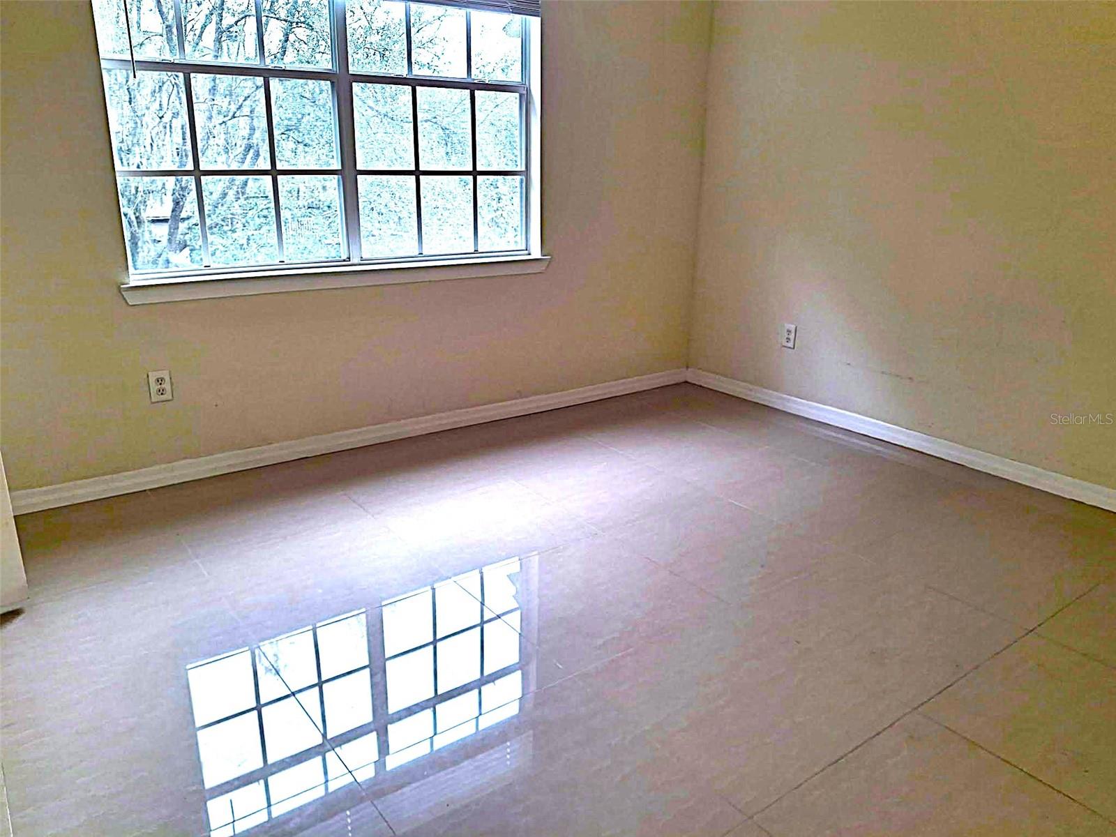 Image 9 of 62 For 13304 Sanctuary Cove Drive 303