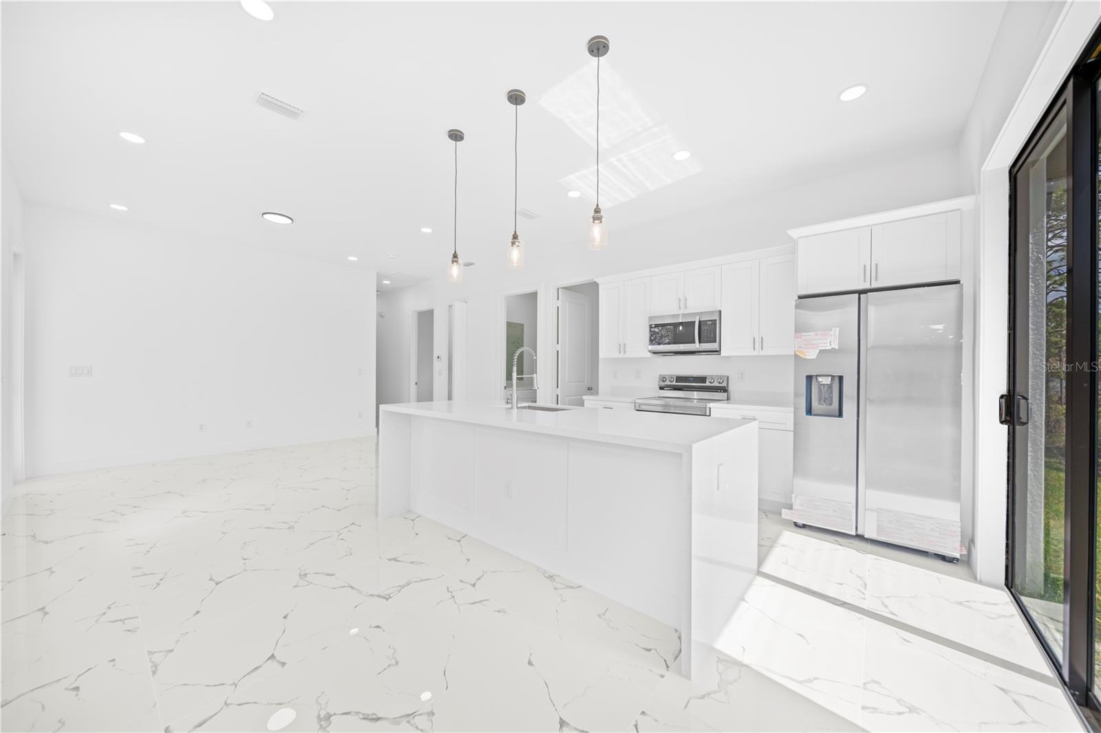 Image 13 of 21 For 326 Louis Avenue