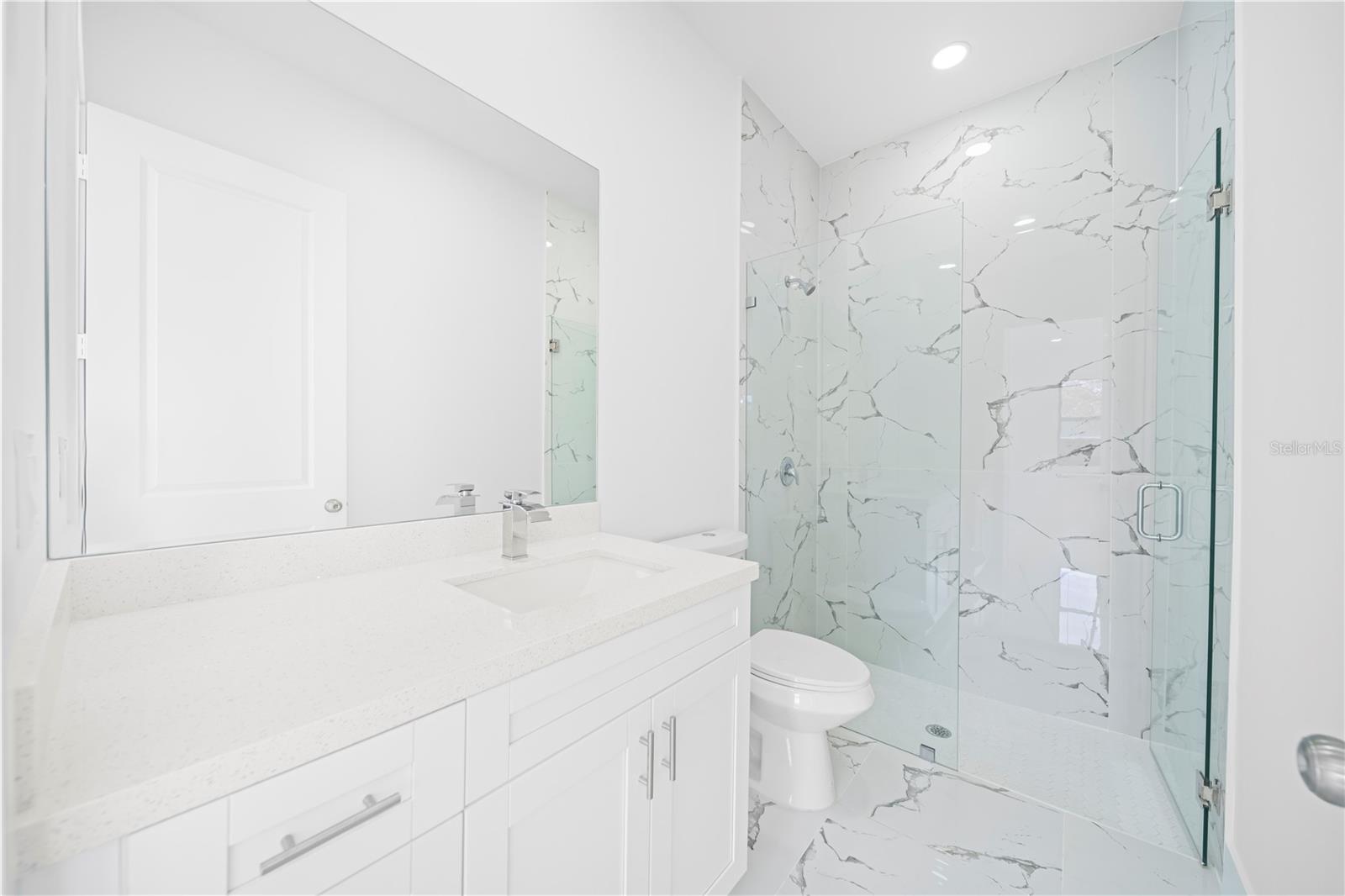 Image 19 of 21 For 326 Louis Avenue