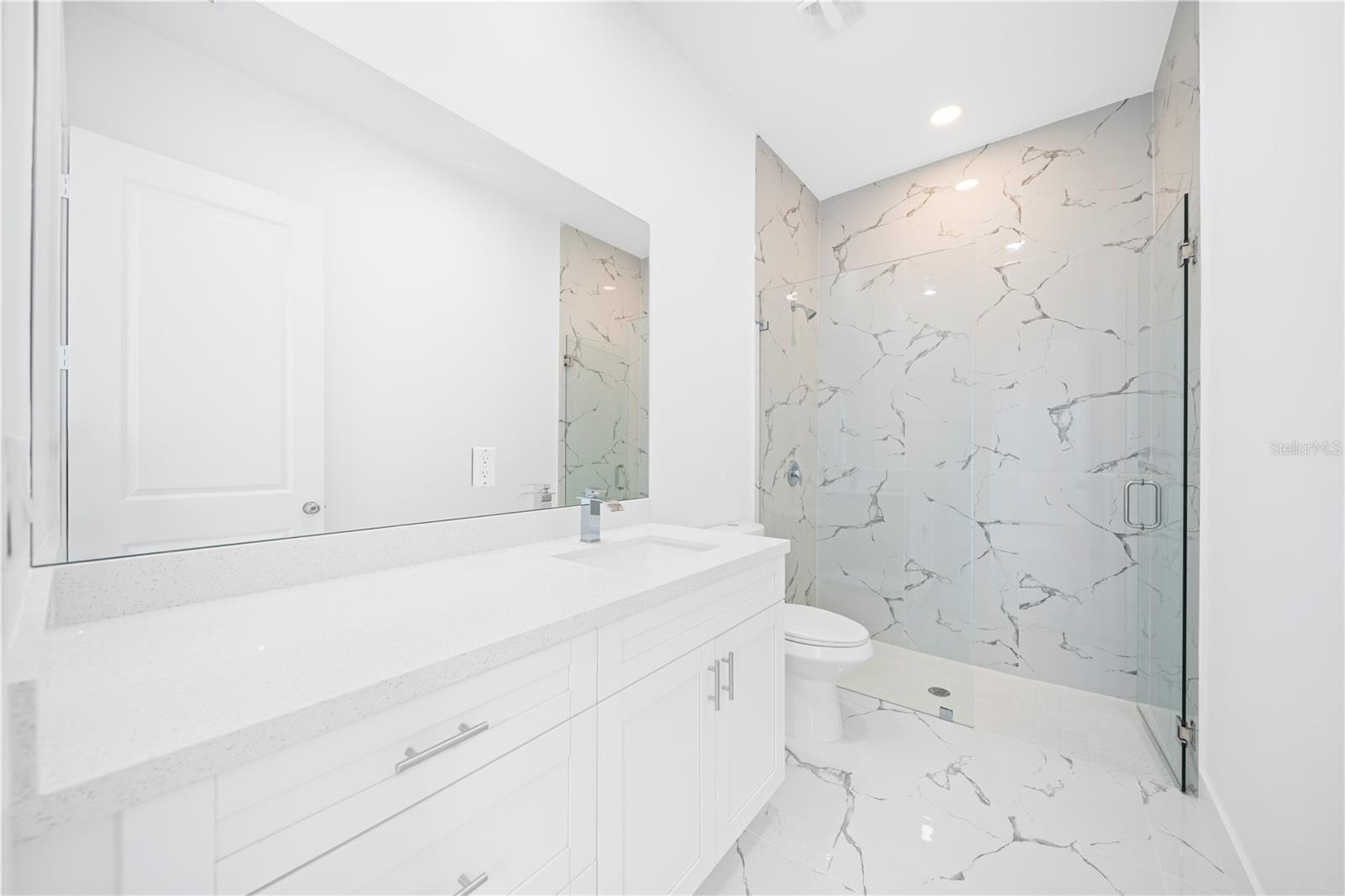 Image 20 of 21 For 326 Louis Avenue