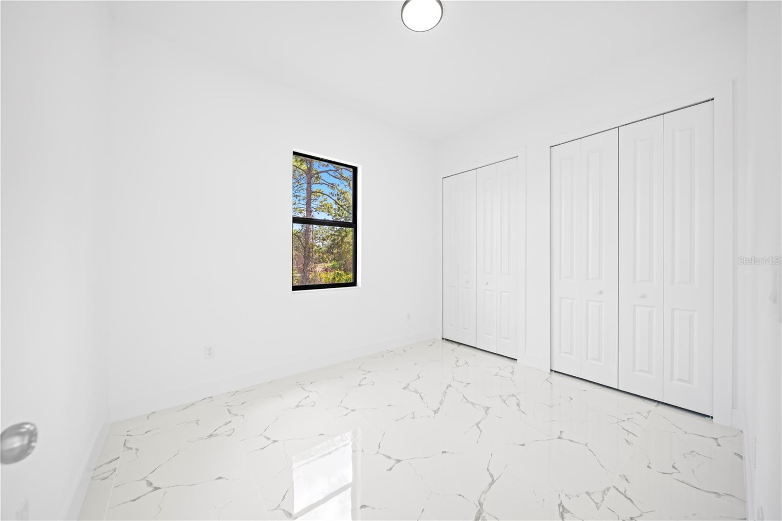 Image 6 of 21 For 326 Louis Avenue