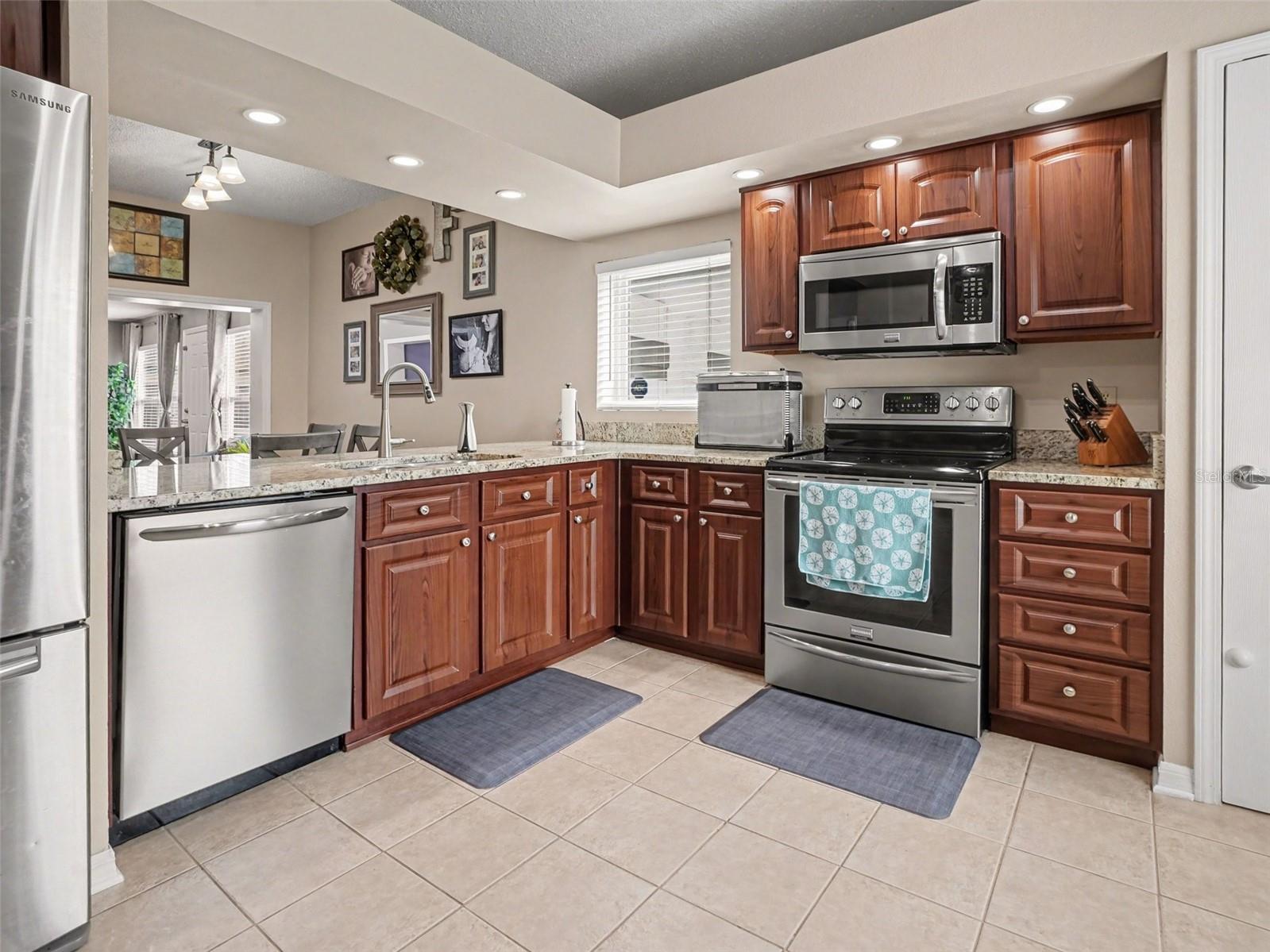 Image 9 of 40 For 5845 Plum Pudding Court