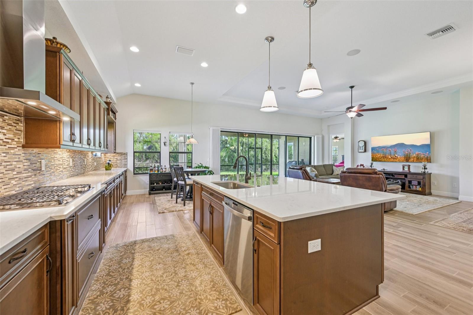 Image 9 of 43 For 14162 Swiss Bridge Drive