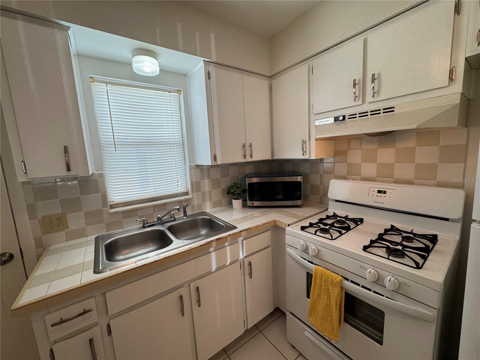 Image 15 of 54 For 5107 Park Lake Drive N