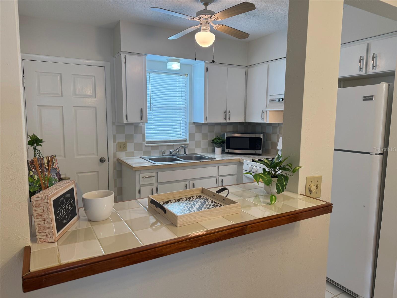 Image 18 of 54 For 5107 Park Lake Drive N