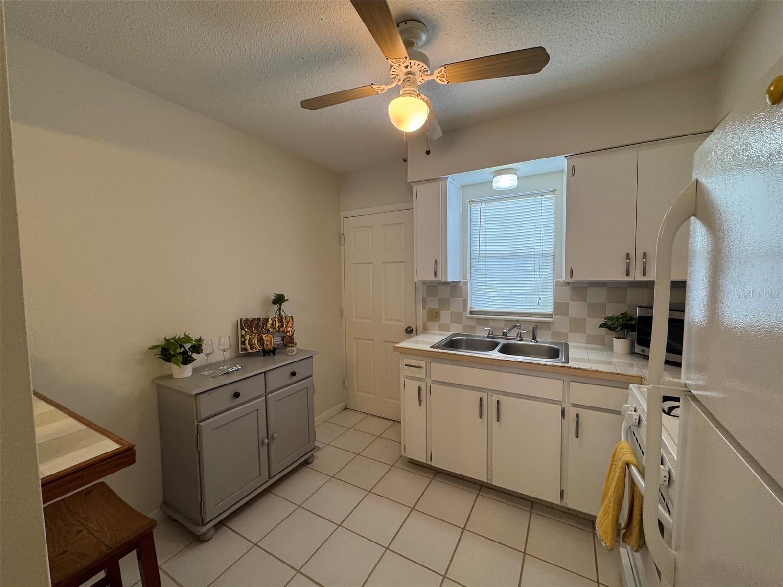 Image 20 of 54 For 5107 Park Lake Drive N