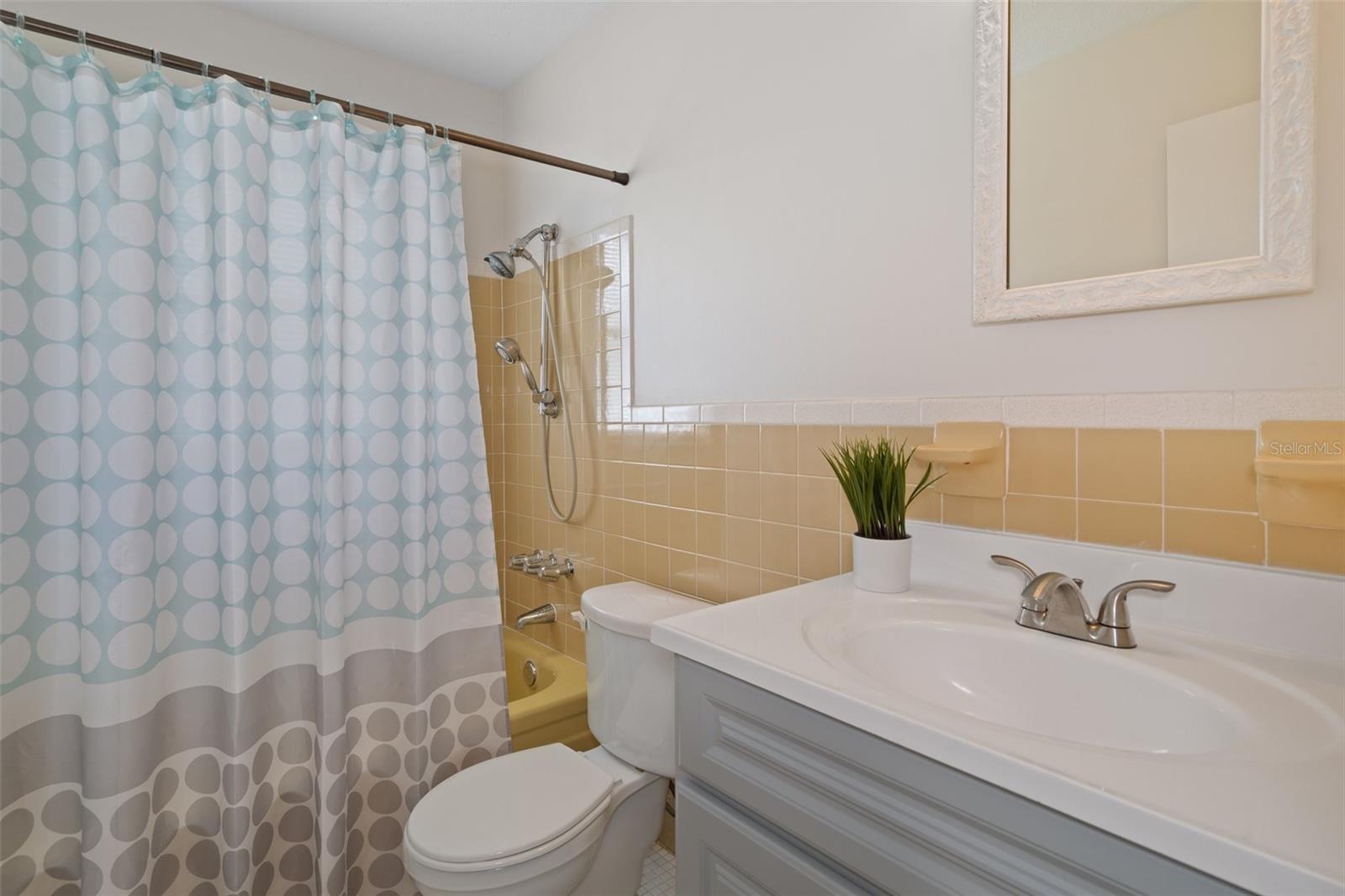 Image 23 of 54 For 5107 Park Lake Drive N