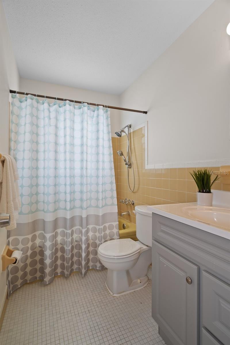 Image 25 of 54 For 5107 Park Lake Drive N