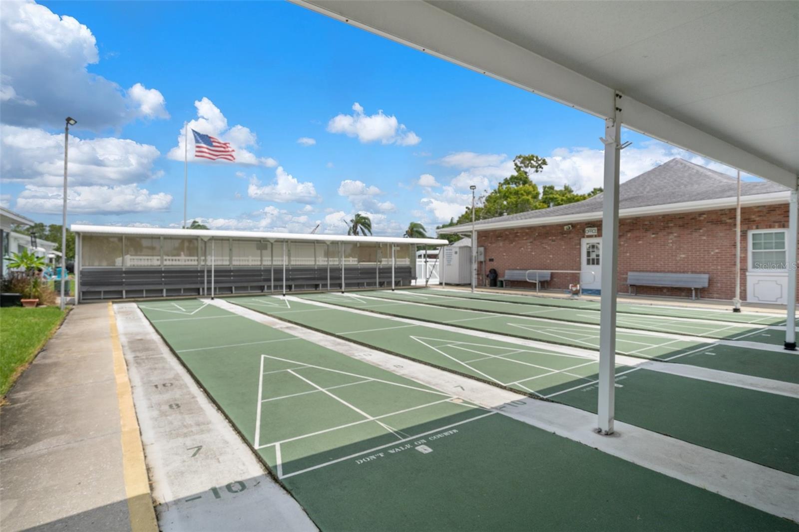 Image 42 of 54 For 5107 Park Lake Drive N