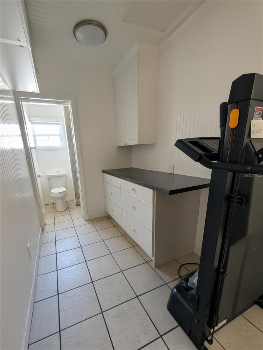 Image 11 of 32 For 5041 Myrtle Lane