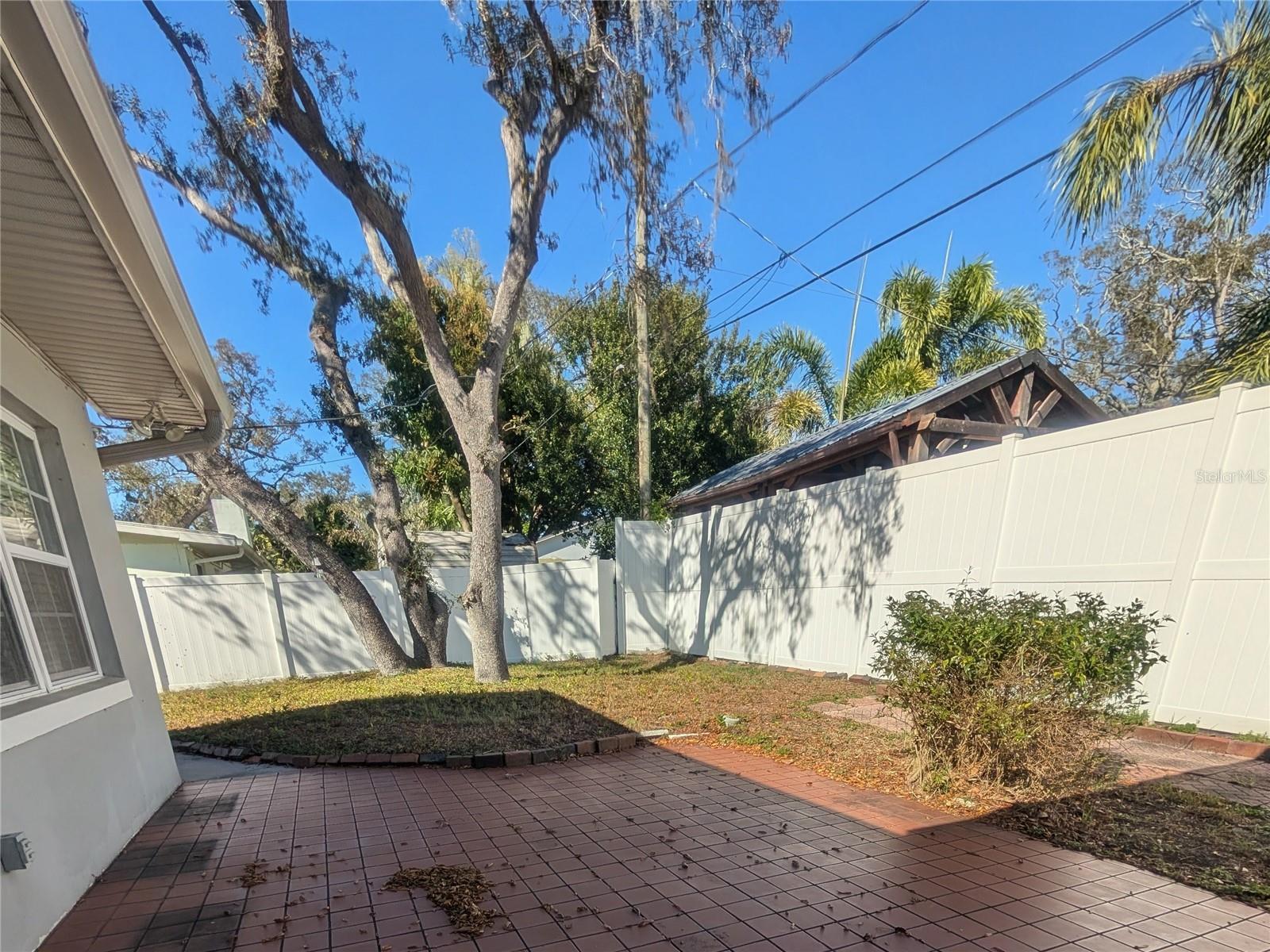 Image 23 of 32 For 5041 Myrtle Lane