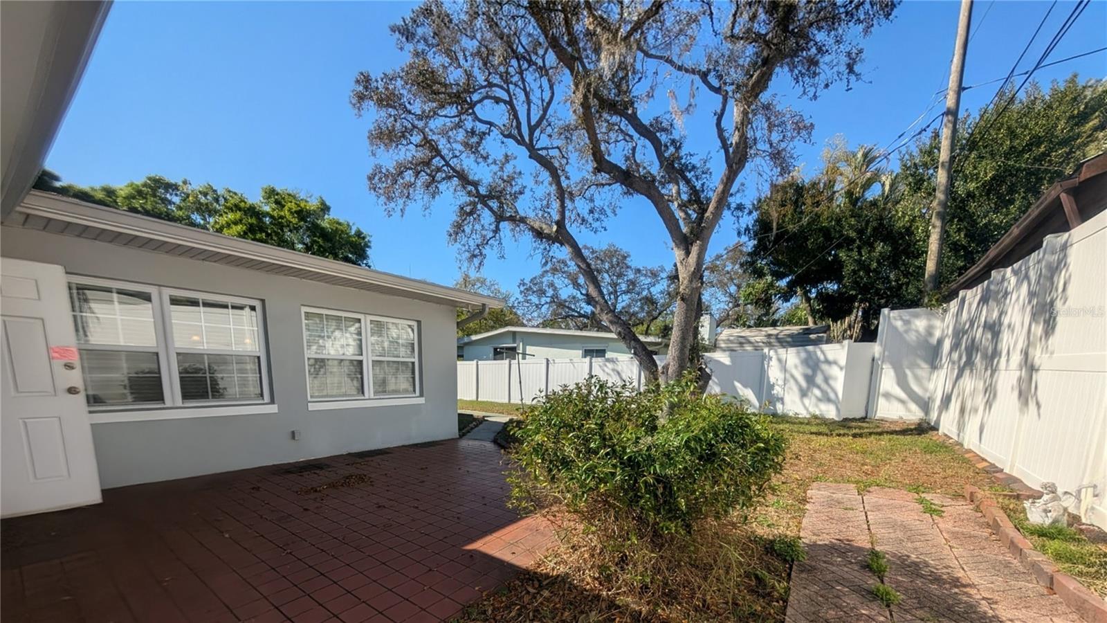 Image 26 of 32 For 5041 Myrtle Lane