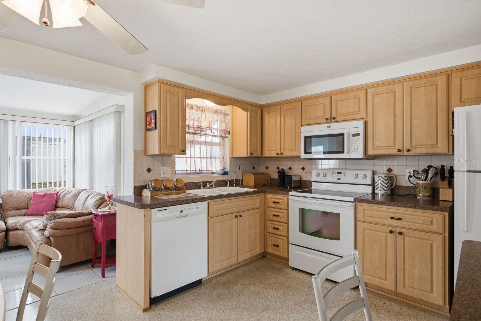 Image 7 of 25 For 5024 Odyssey Avenue