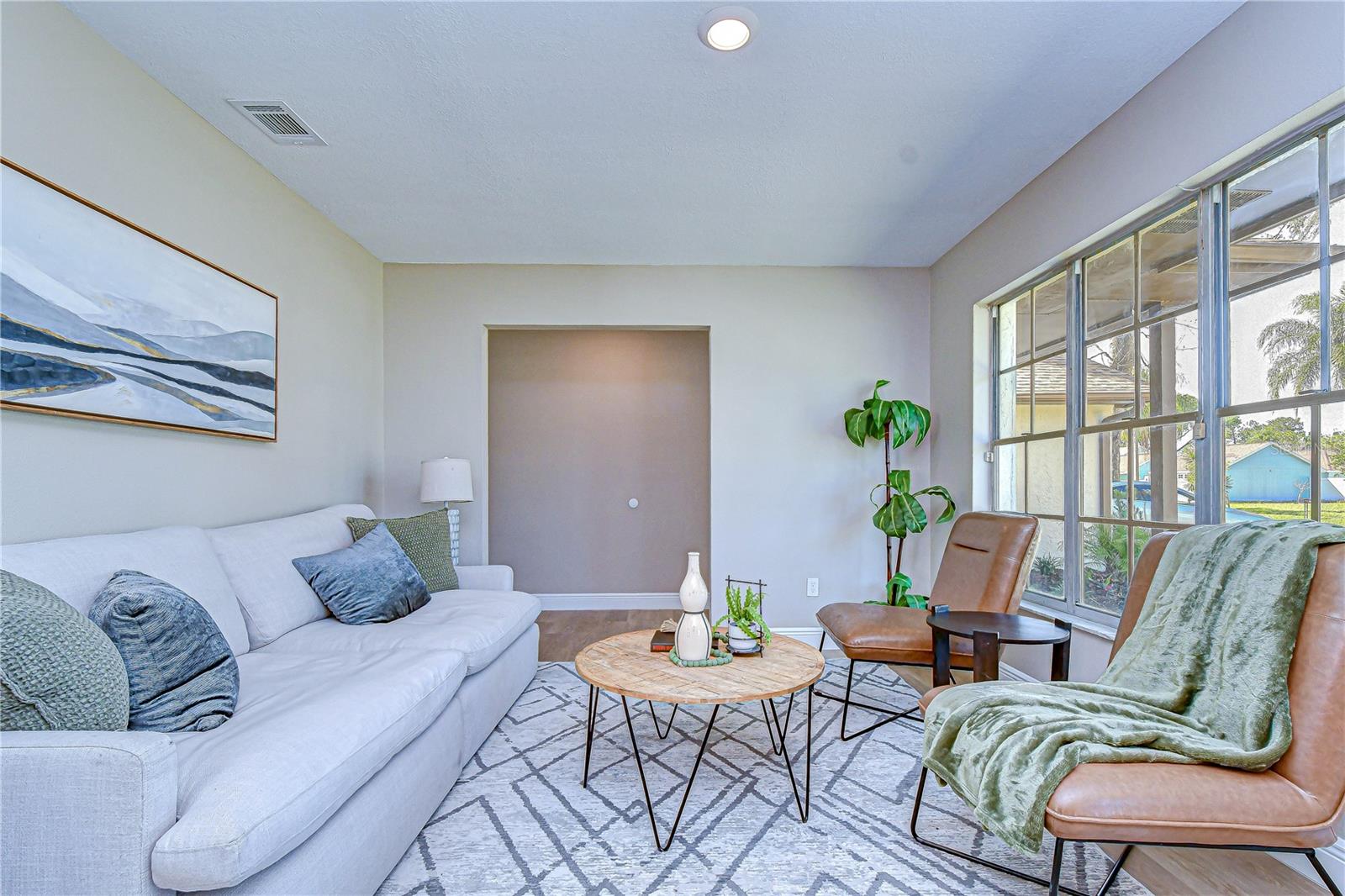 Image 11 of 35 For 15143 Springview Street