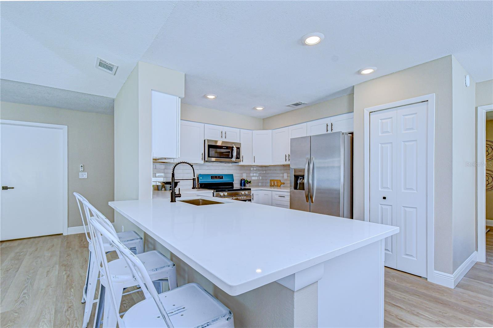 Image 15 of 35 For 15143 Springview Street