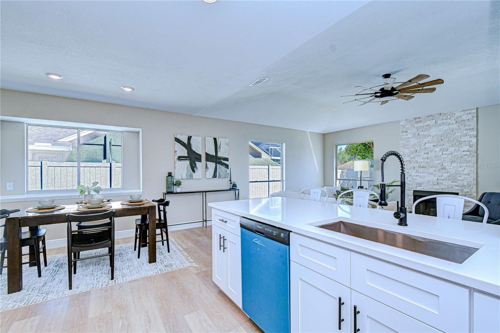 Image 17 of 35 For 15143 Springview Street