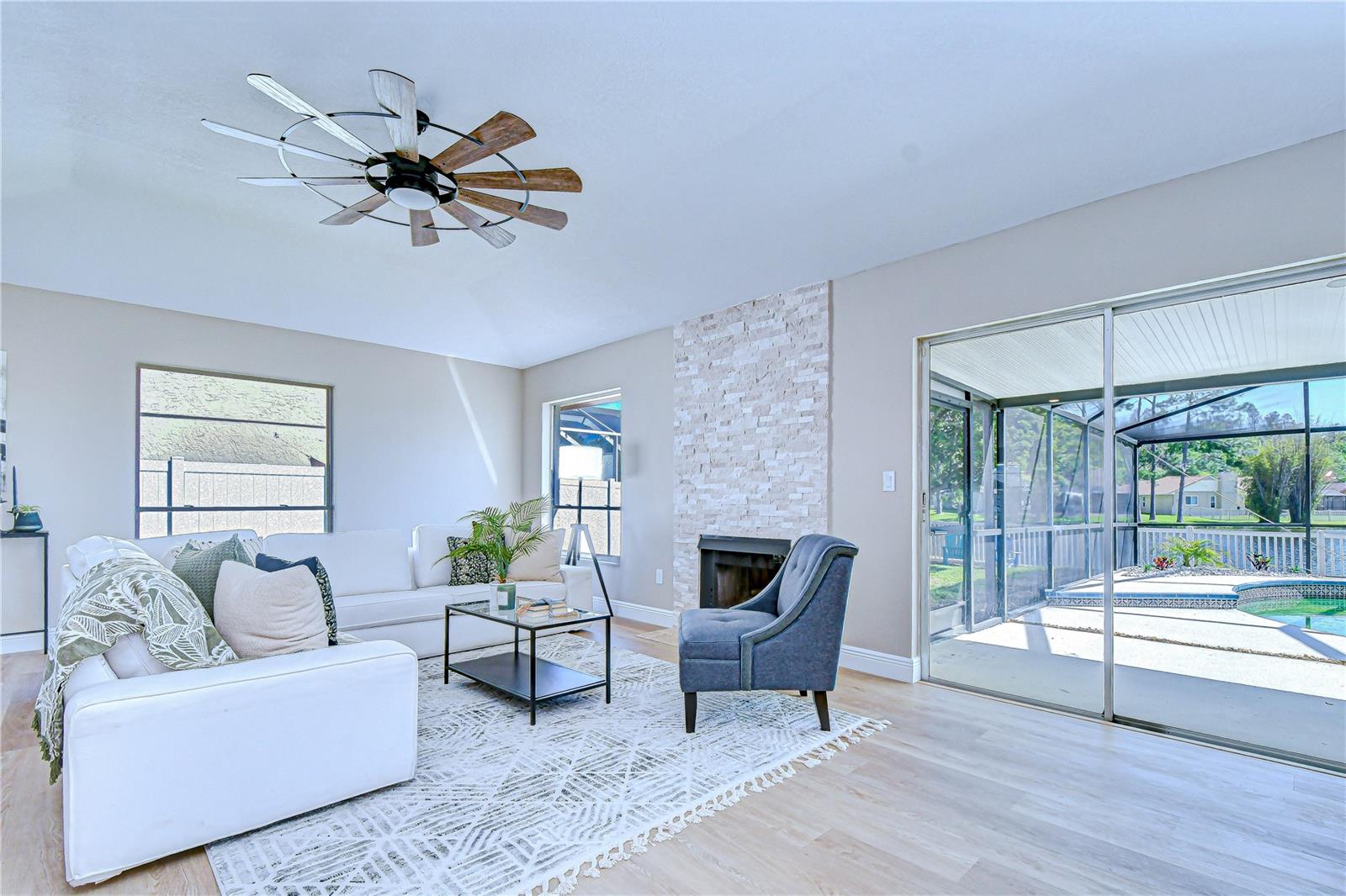 Image 20 of 35 For 15143 Springview Street