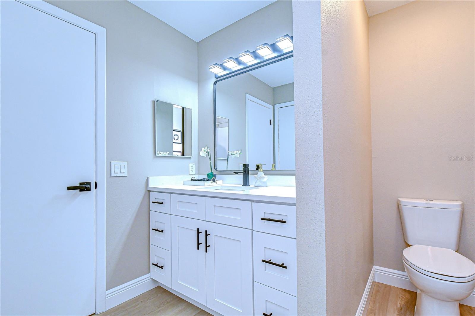 Image 26 of 35 For 15143 Springview Street