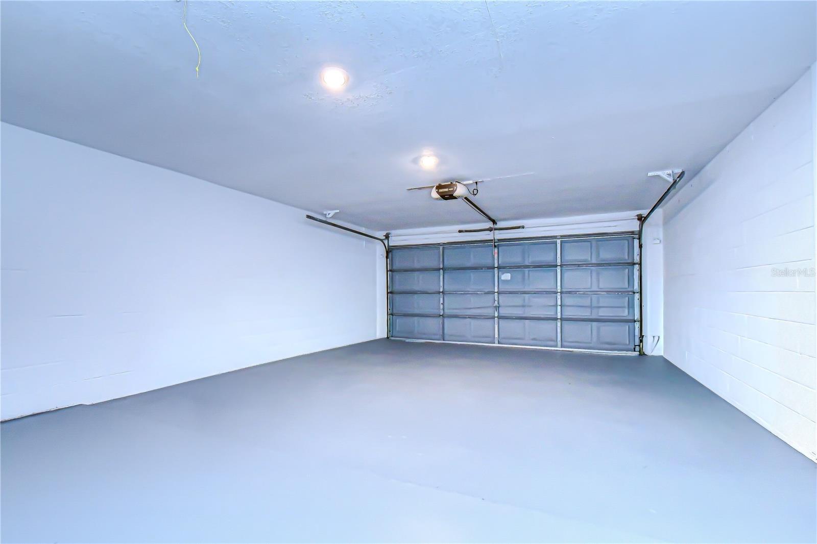 Image 28 of 35 For 15143 Springview Street