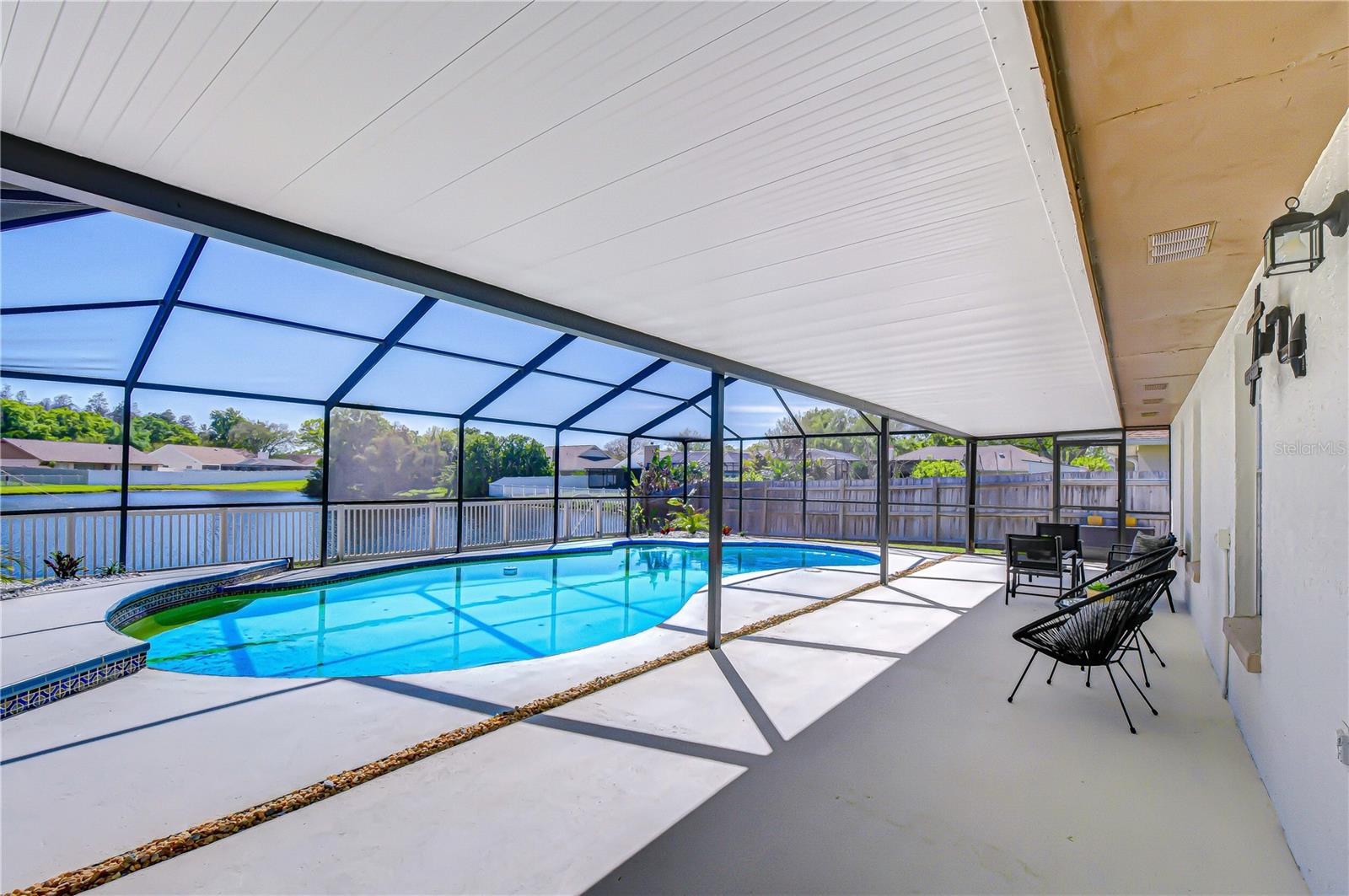 Image 29 of 35 For 15143 Springview Street