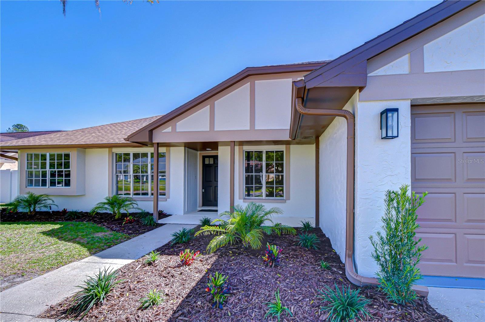 Image 4 of 35 For 15143 Springview Street