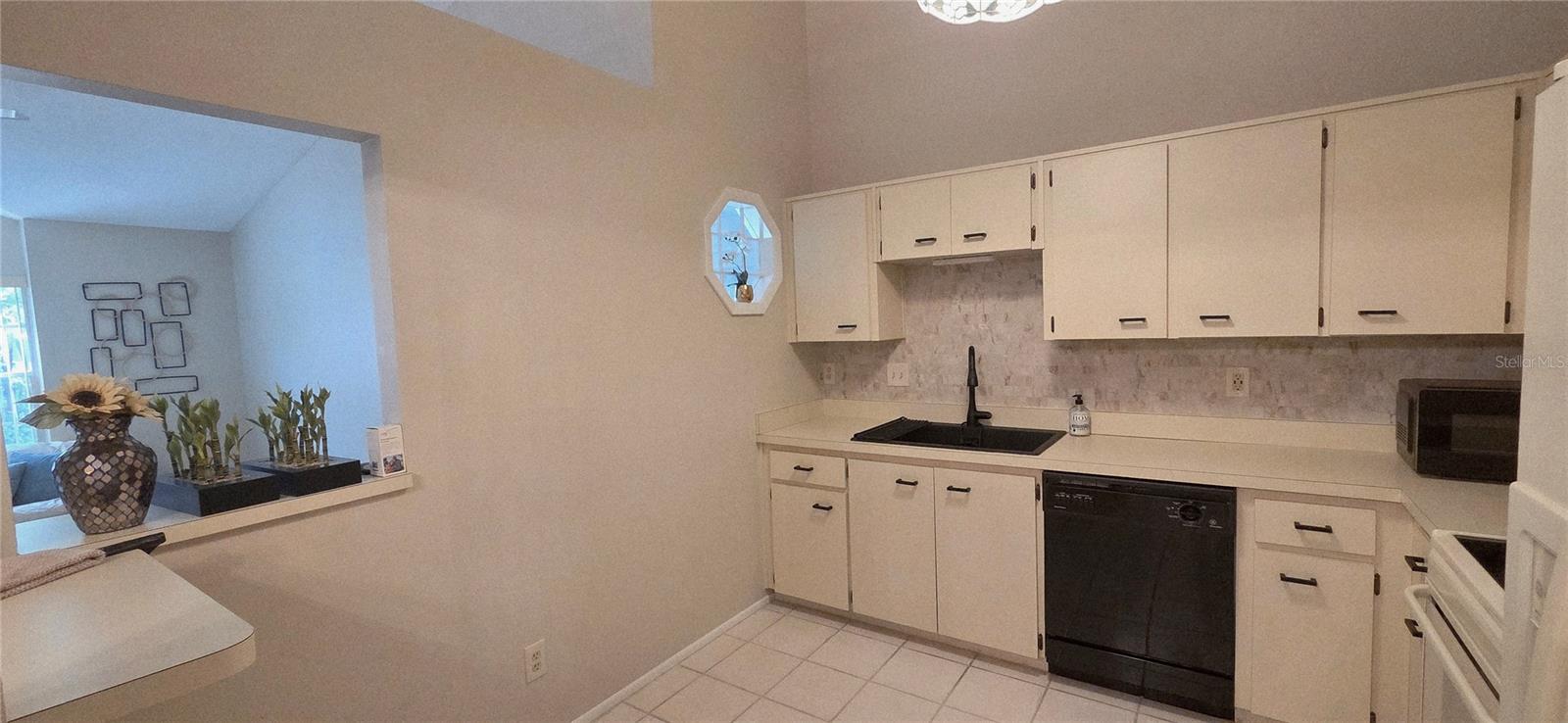 Image 5 of 21 For 2101 Fox Chase Boulevard 203