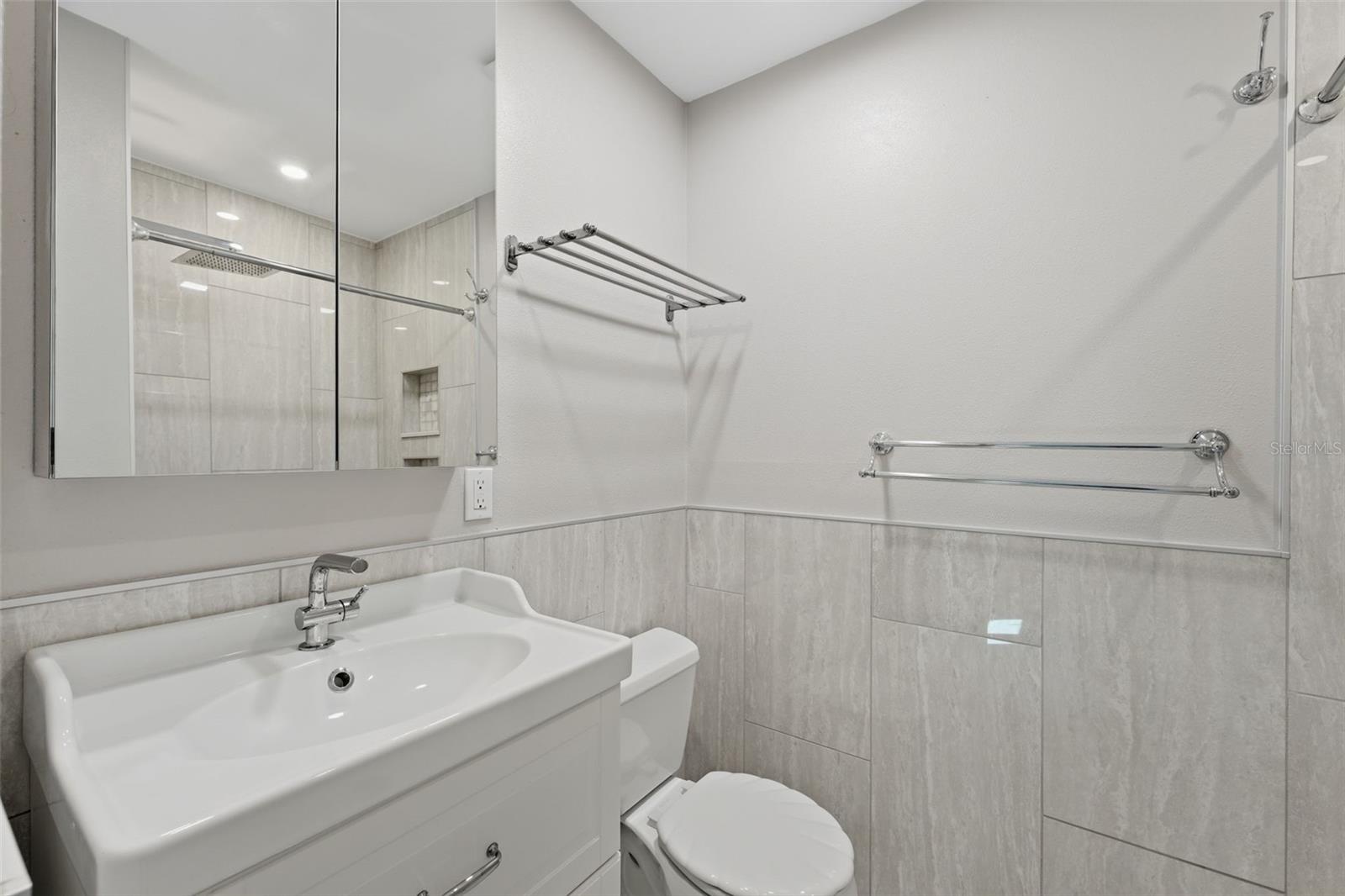 Image 14 of 52 For 3001 58th Avenue S 1015