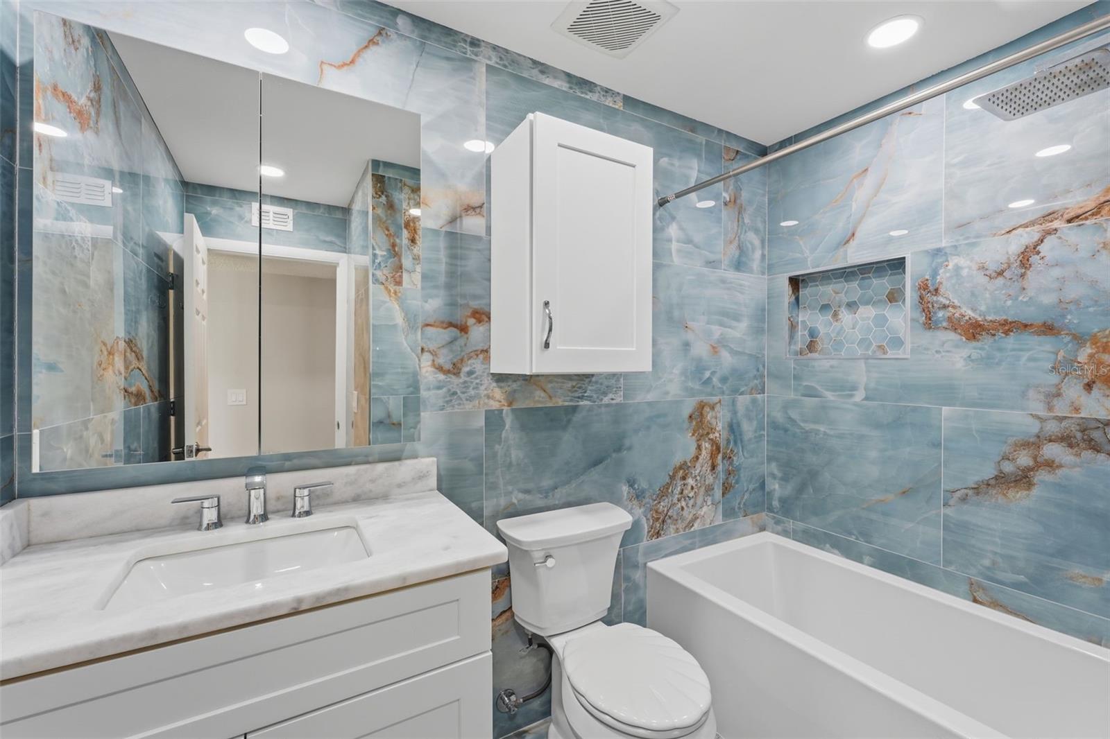 Image 16 of 52 For 3001 58th Avenue S 1015