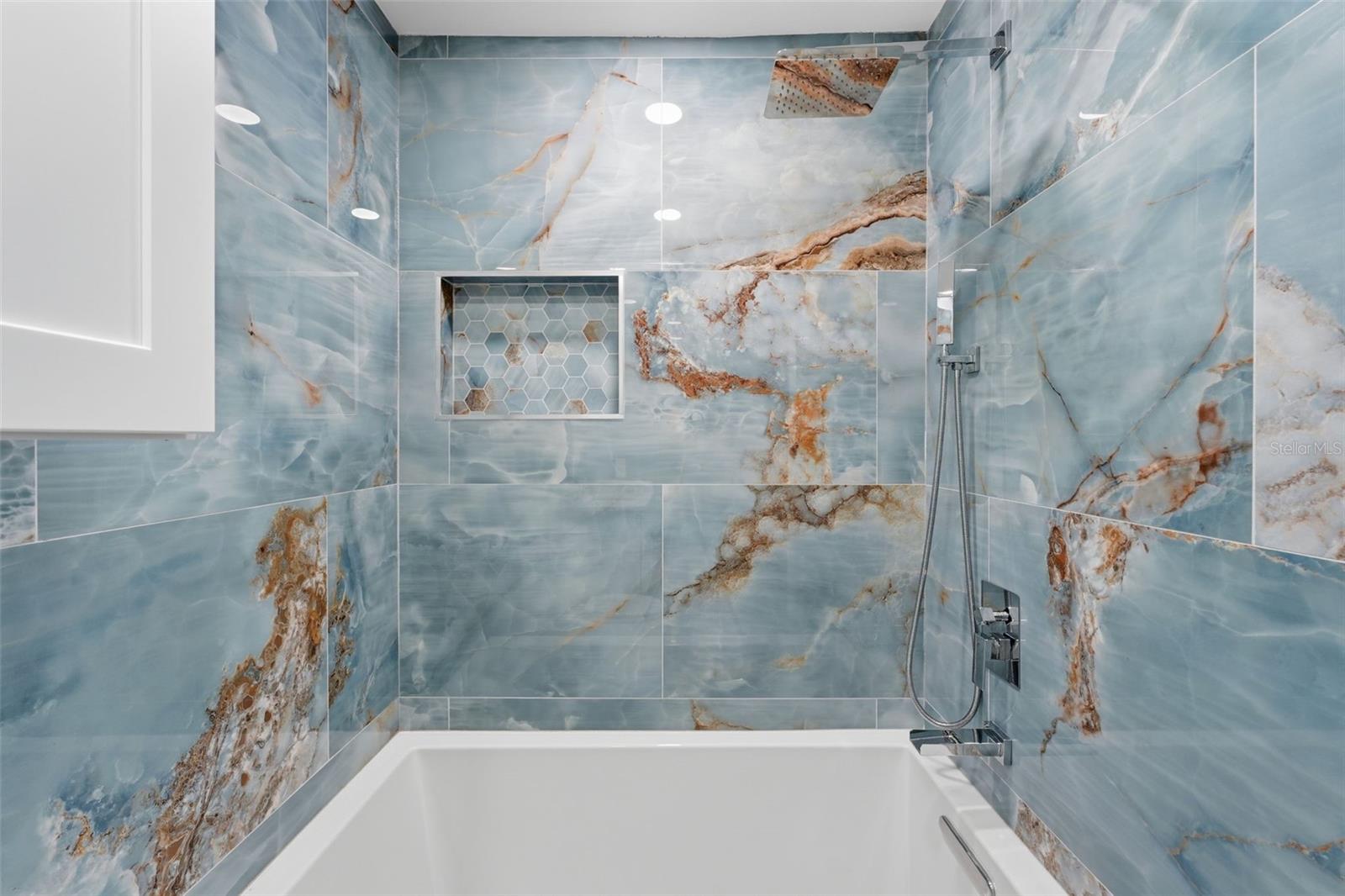 Image 17 of 52 For 3001 58th Avenue S 1015