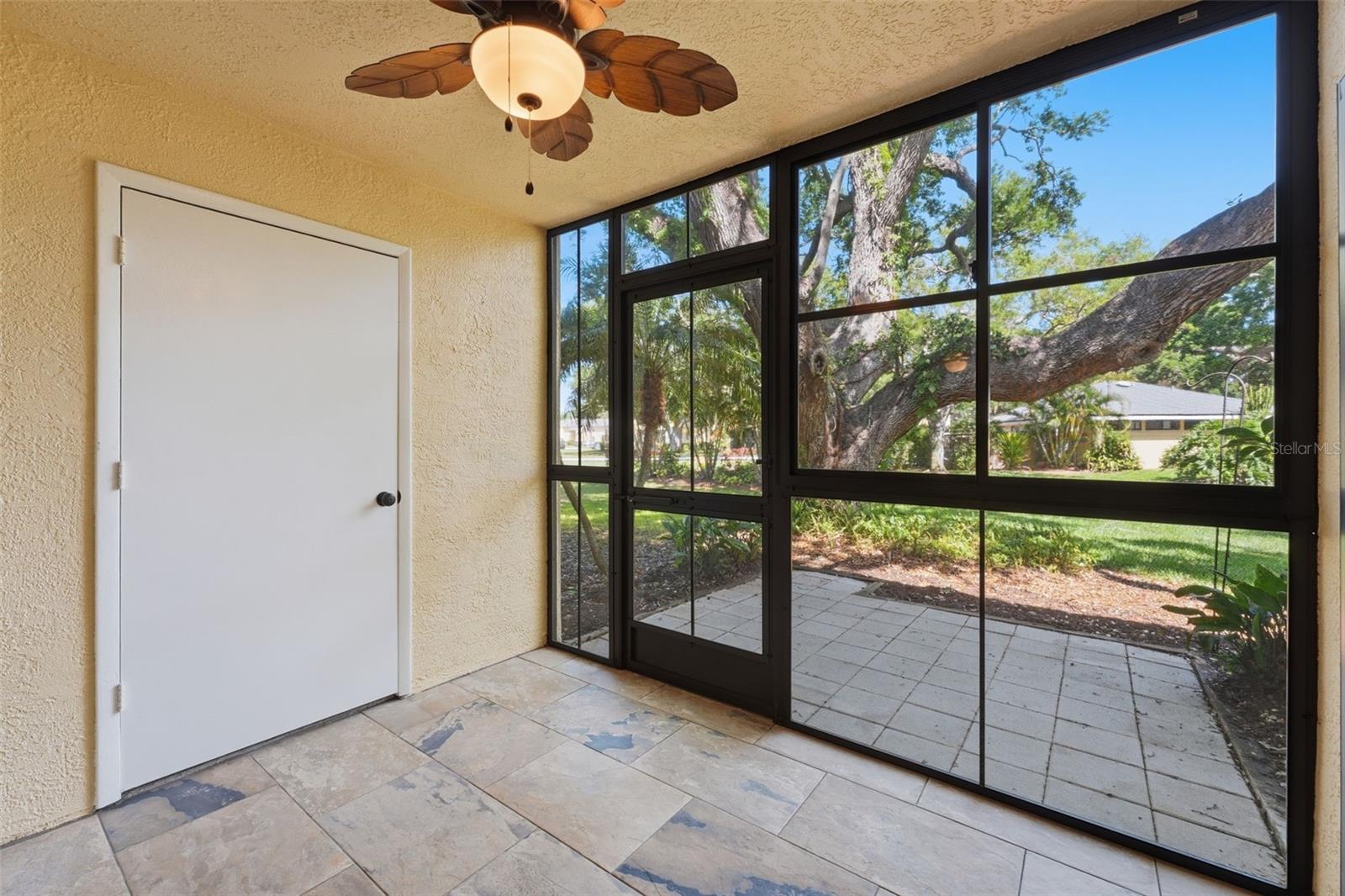 Image 23 of 52 For 3001 58th Avenue S 1015