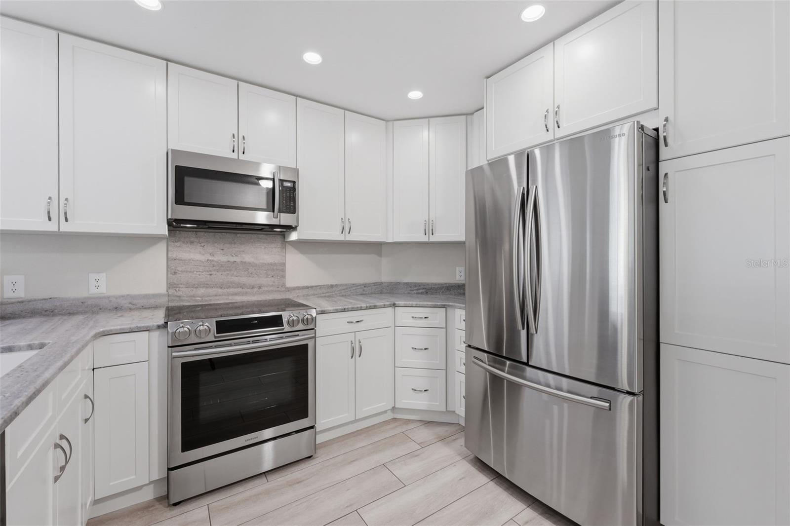 Image 5 of 52 For 3001 58th Avenue S 1015