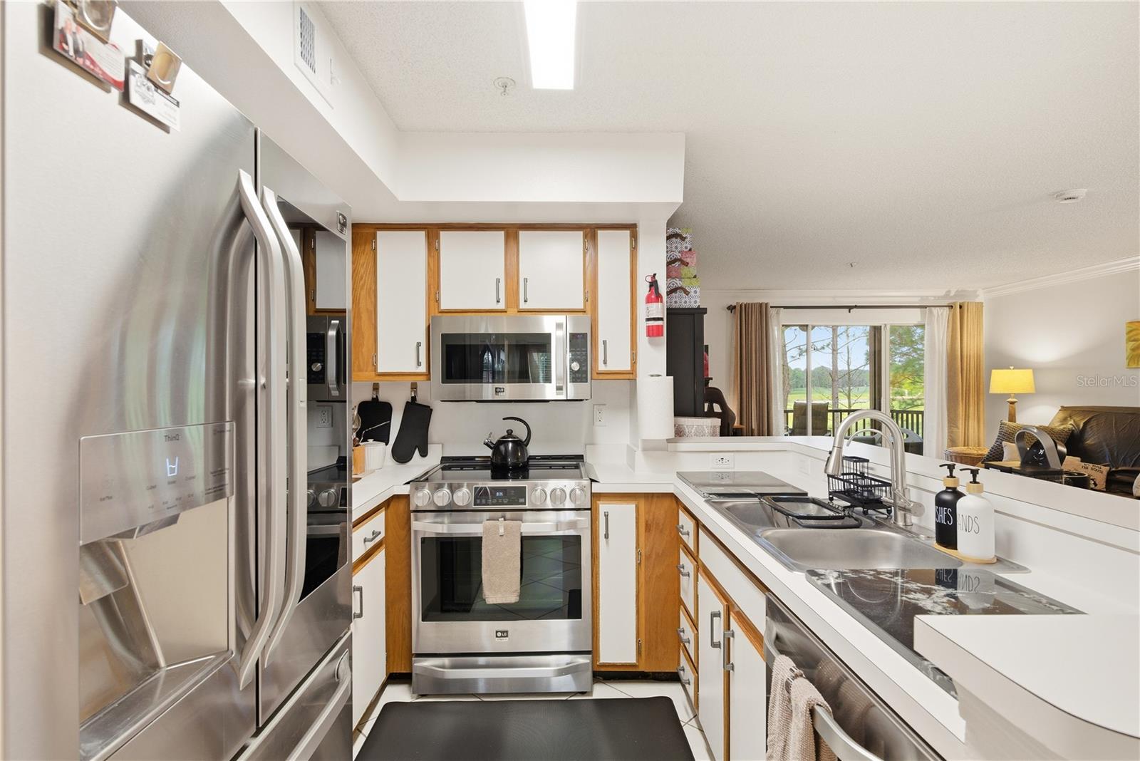 Image 15 of 38 For 2400 Feather Sound Drive 427