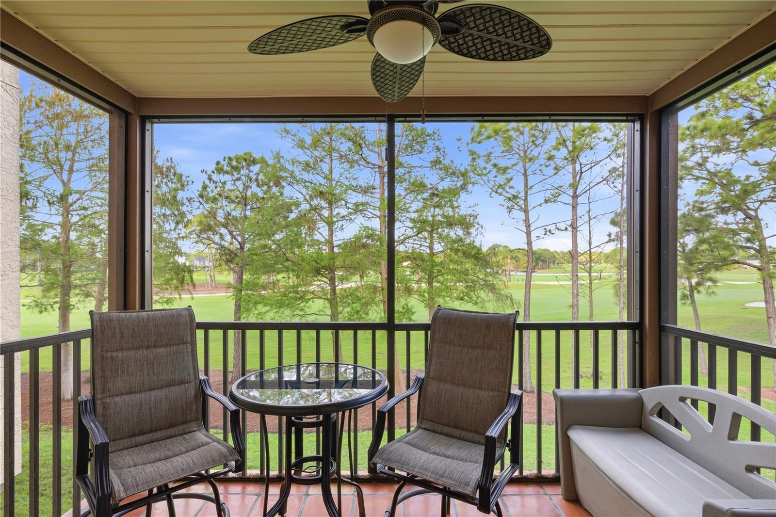 Image 25 of 38 For 2400 Feather Sound Drive 427