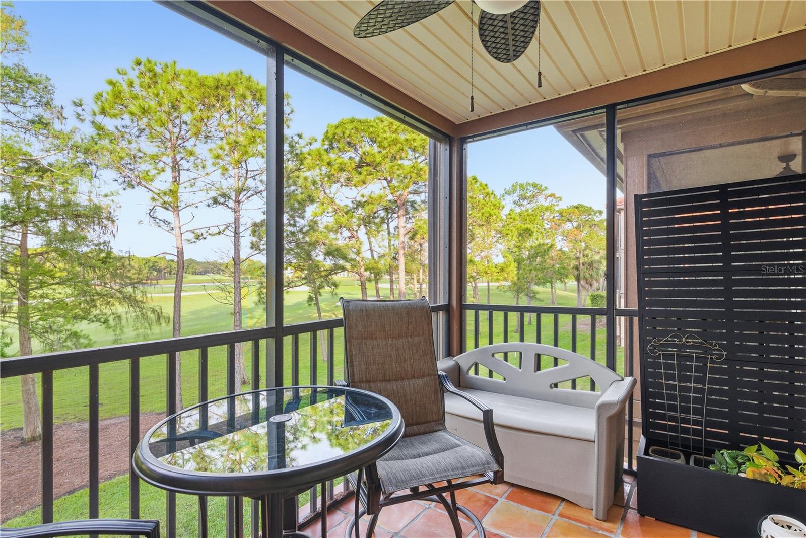 Image 26 of 38 For 2400 Feather Sound Drive 427