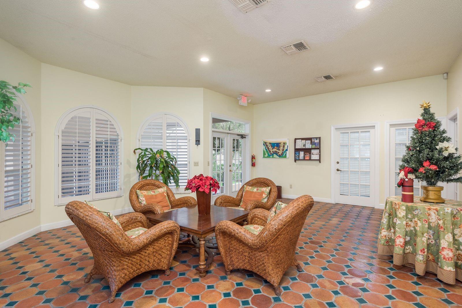 Image 32 of 38 For 2400 Feather Sound Drive 427