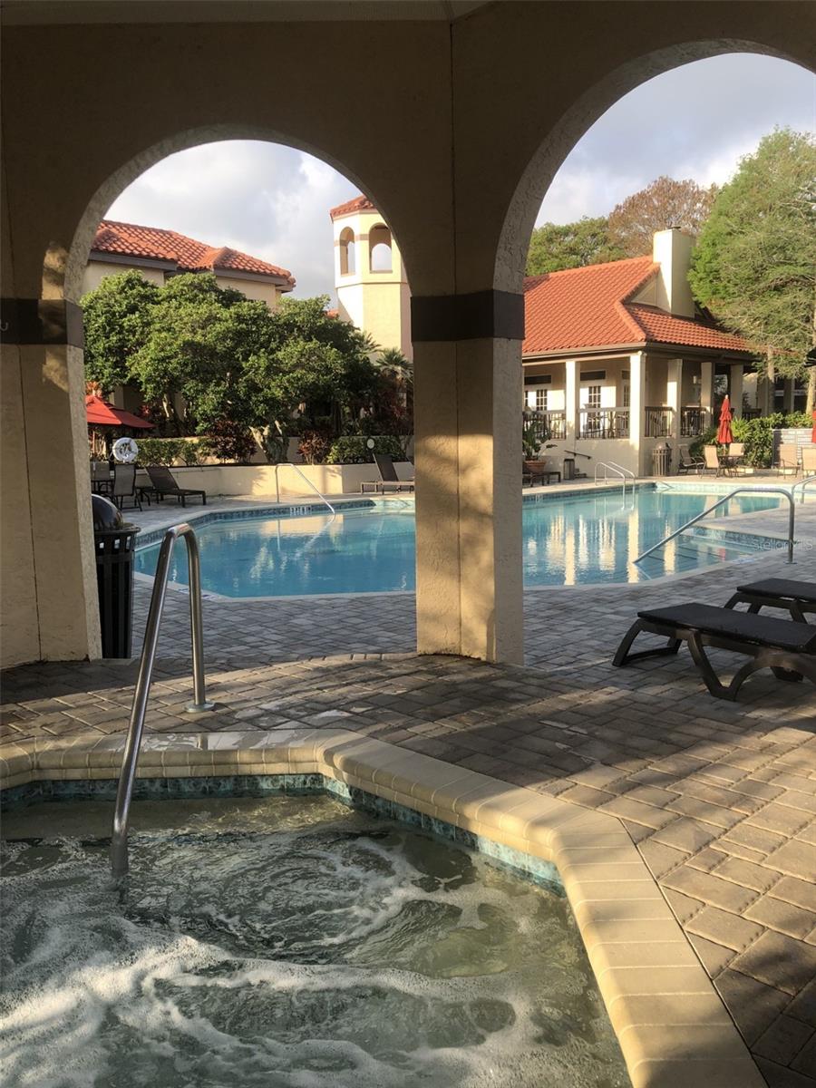 Image 34 of 38 For 2400 Feather Sound Drive 427