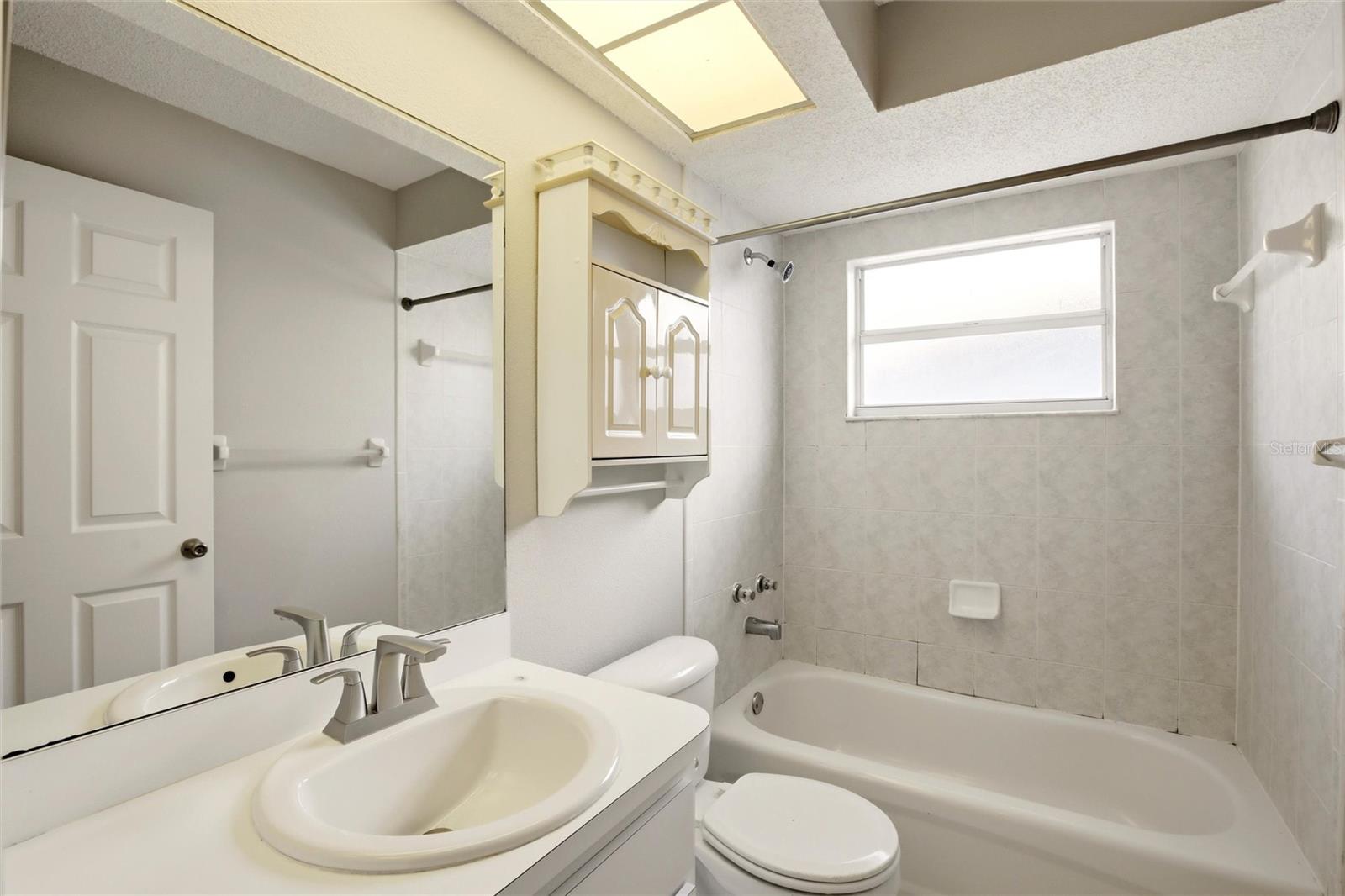 Listing photo id 26 for 24644 Laurel Ridge Drive