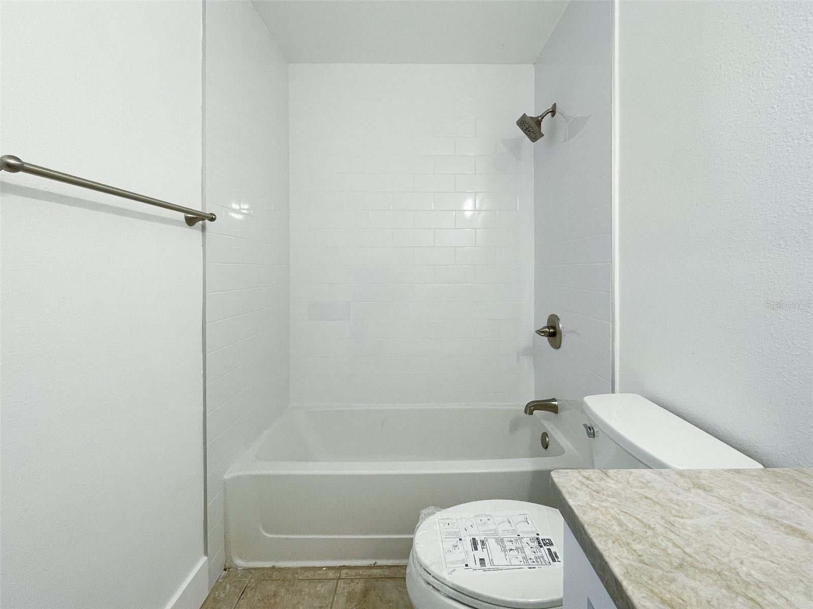 Image 22 of 44 For 1400 Gandy Boulevard N 412