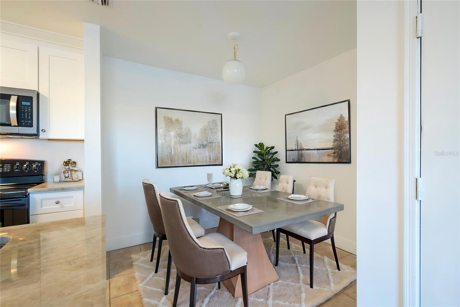 Image 3 of 44 For 1400 Gandy Boulevard N 412