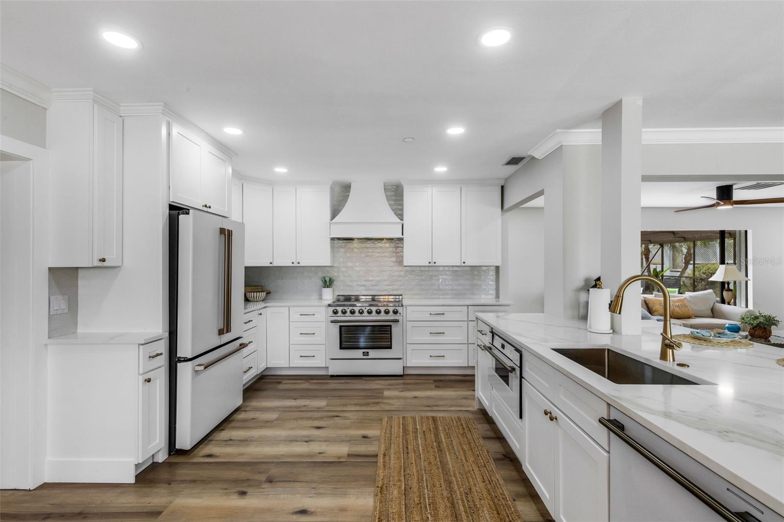 Image 19 of 90 For 441 Bayshore Drive