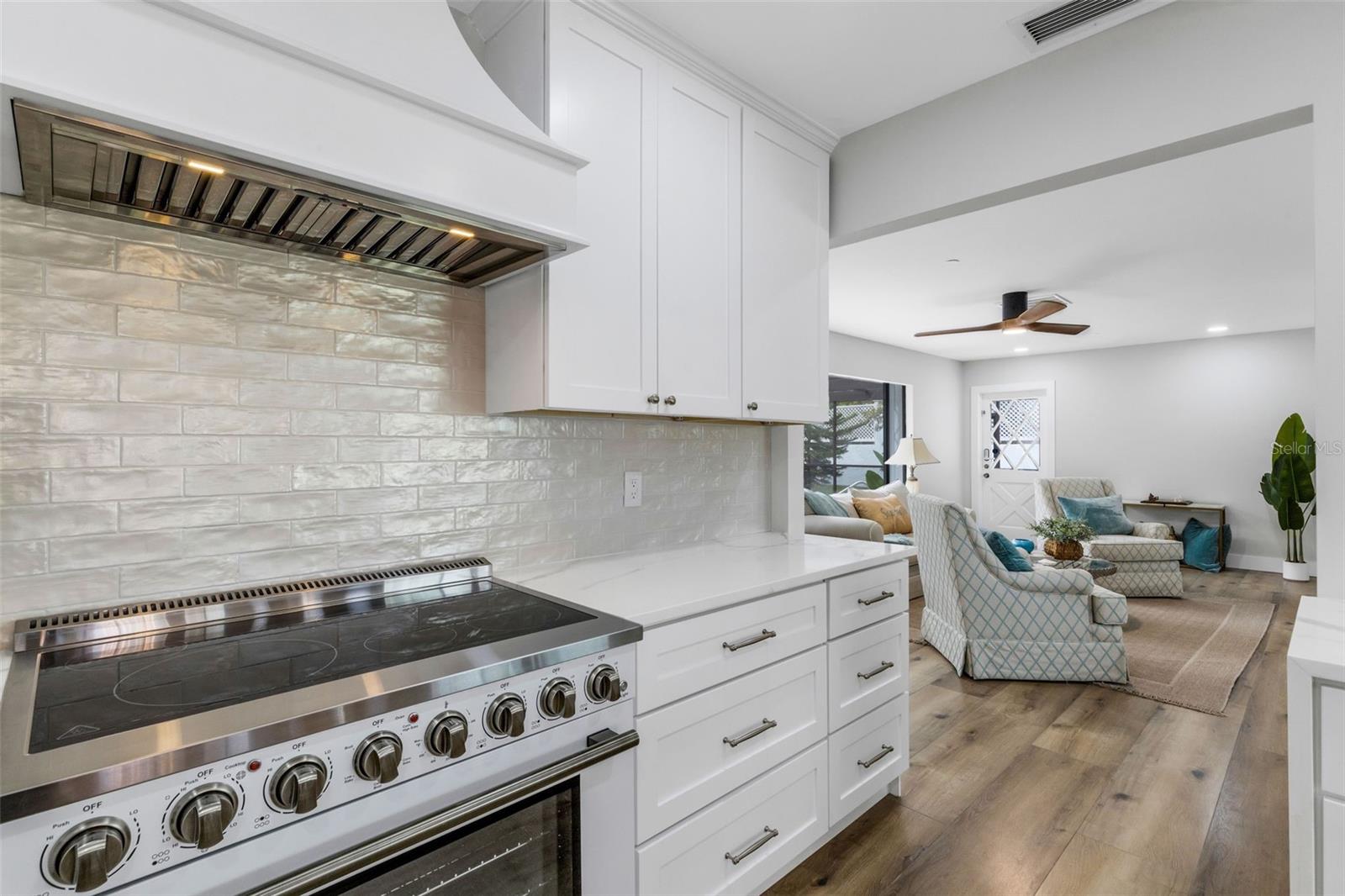 Image 21 of 90 For 441 Bayshore Drive