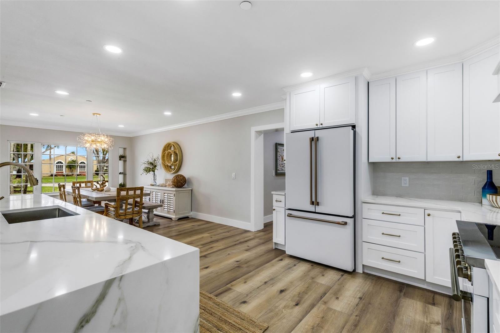 Image 23 of 90 For 441 Bayshore Drive