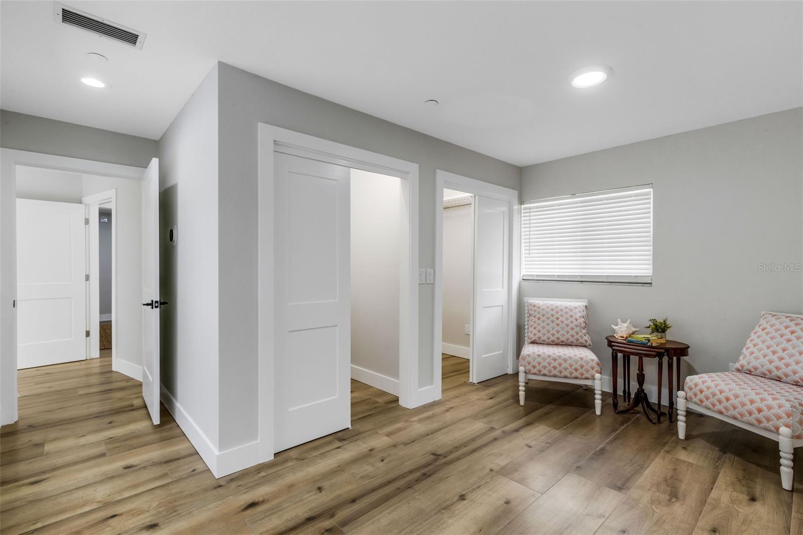 Image 28 of 90 For 441 Bayshore Drive