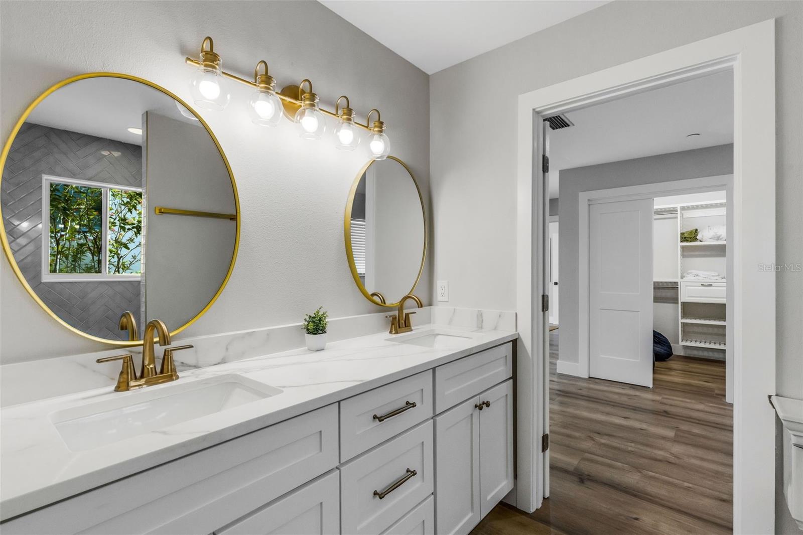 Image 29 of 90 For 441 Bayshore Drive