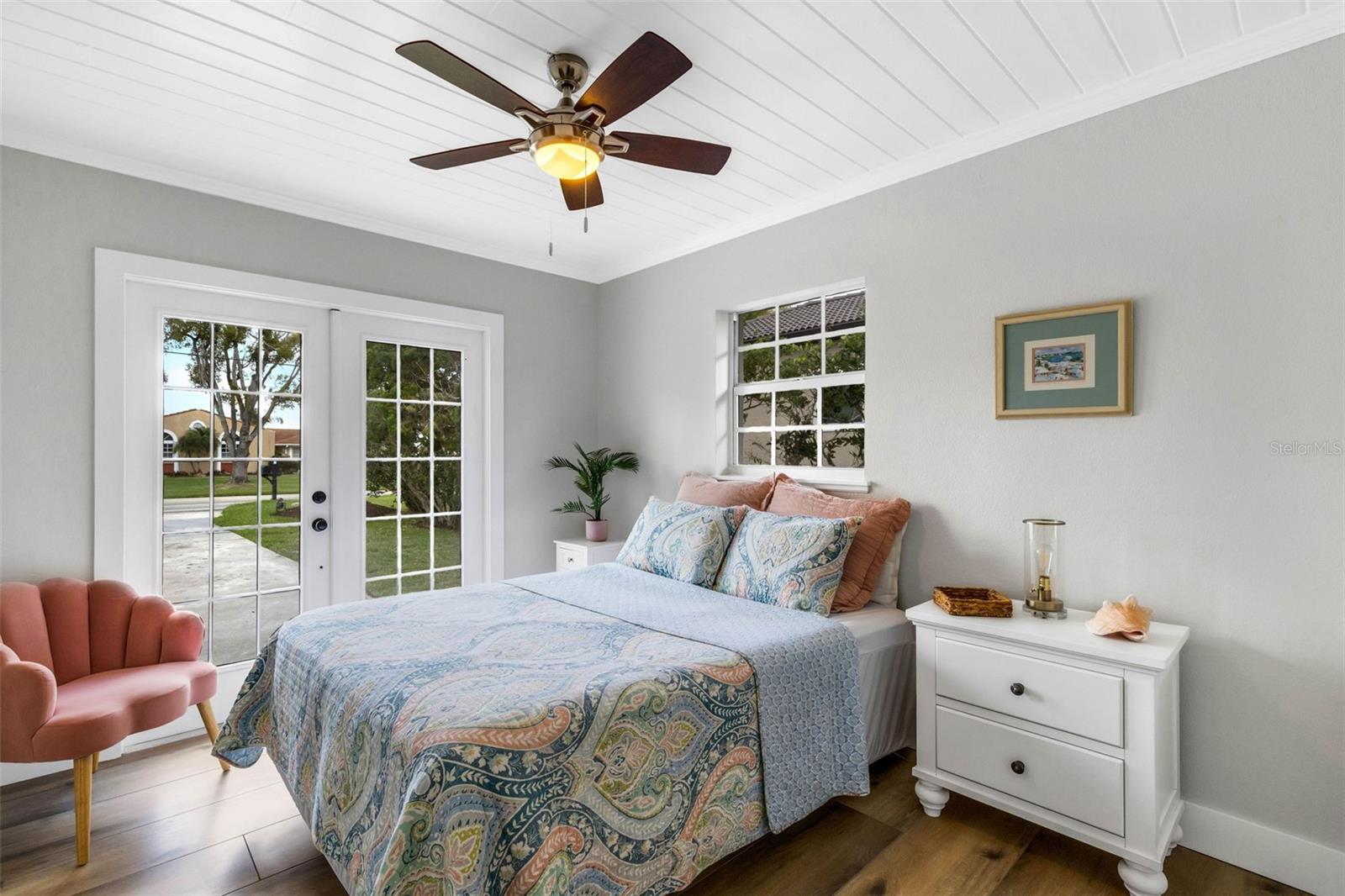 Image 35 of 90 For 441 Bayshore Drive