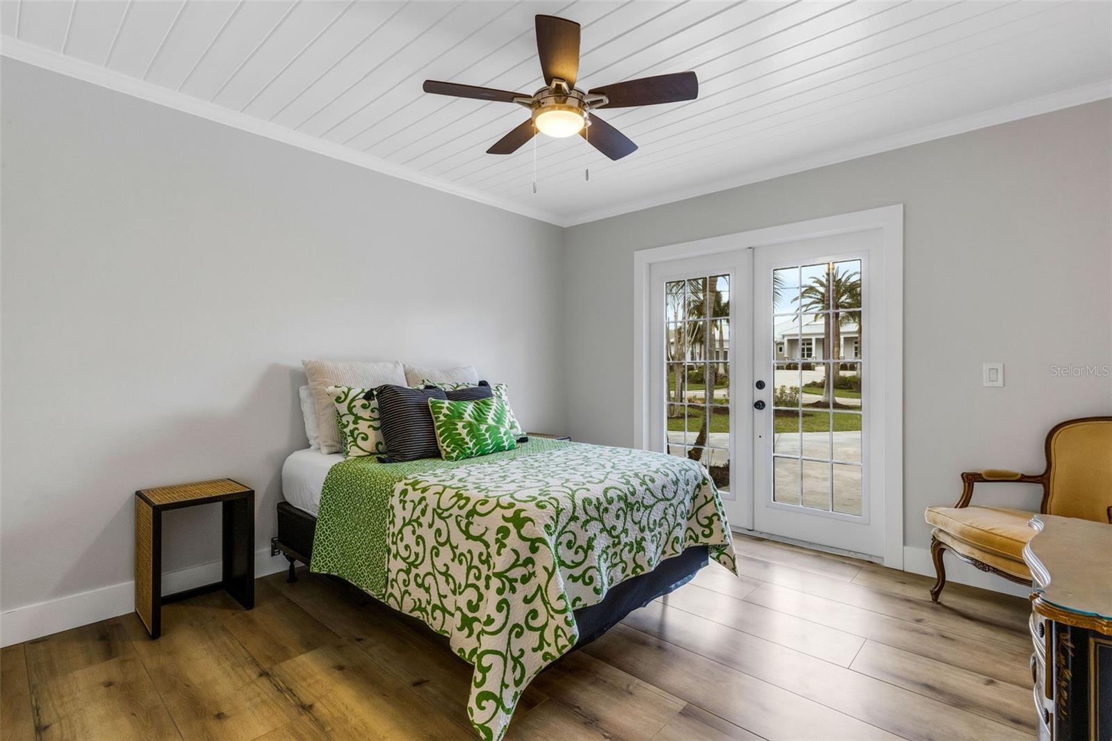 Image 37 of 90 For 441 Bayshore Drive