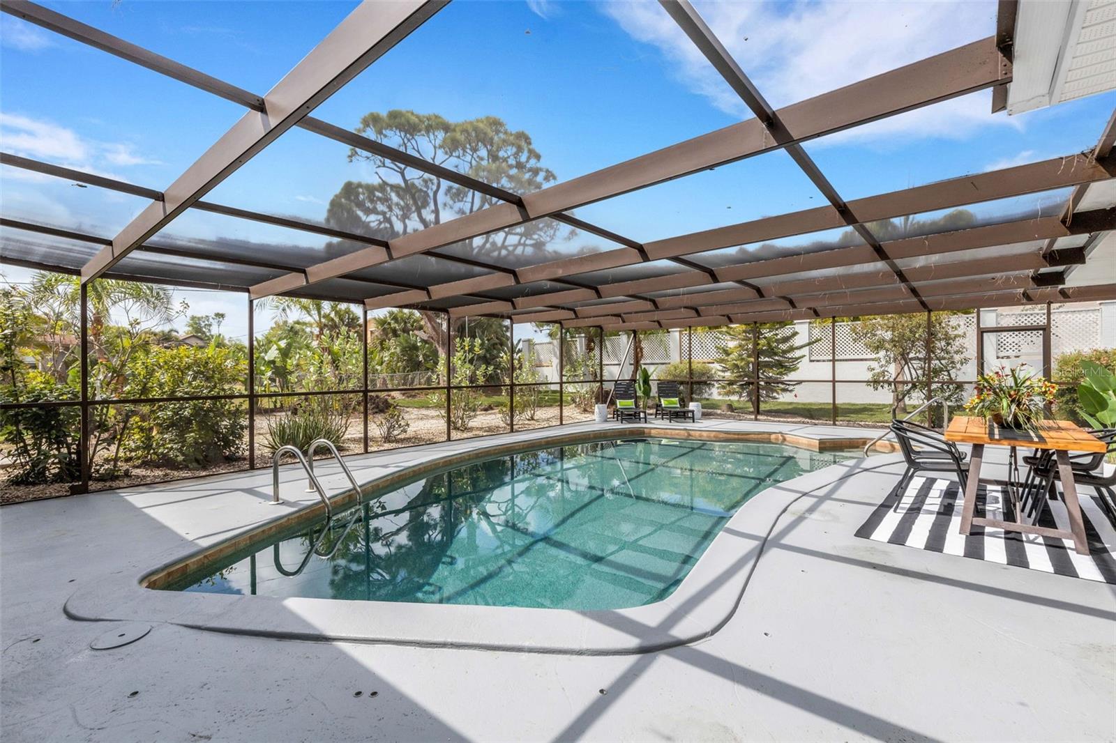 Image 4 of 90 For 441 Bayshore Drive