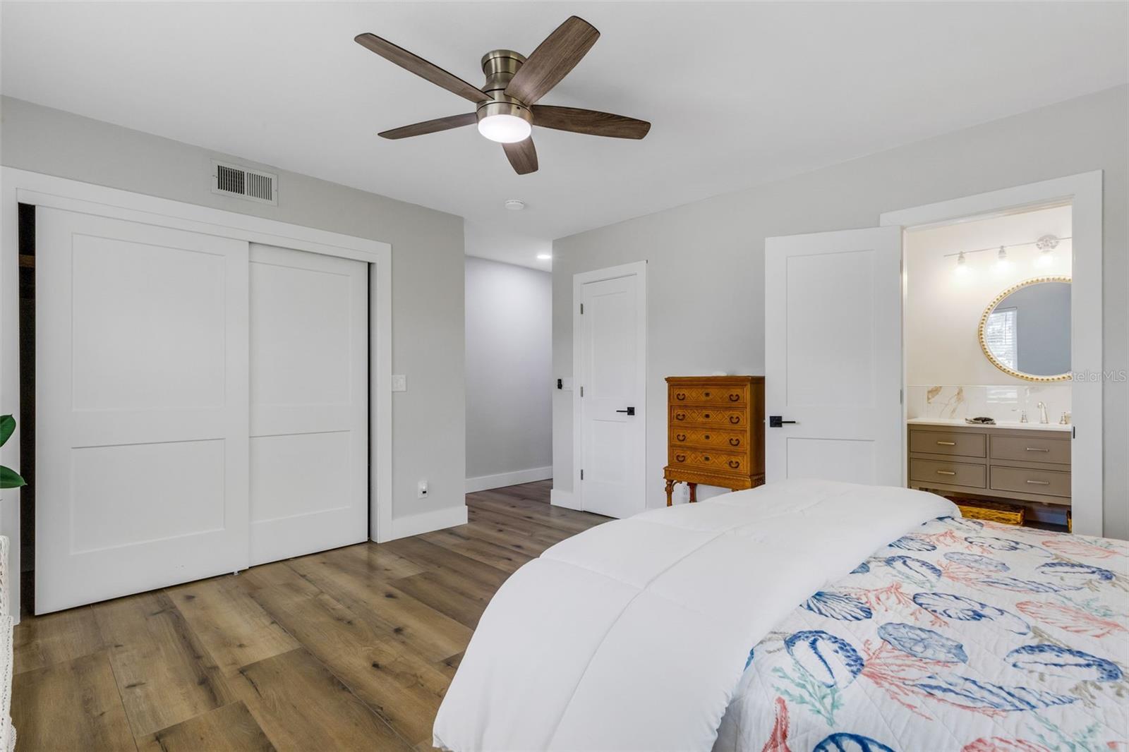 Image 51 of 90 For 441 Bayshore Drive